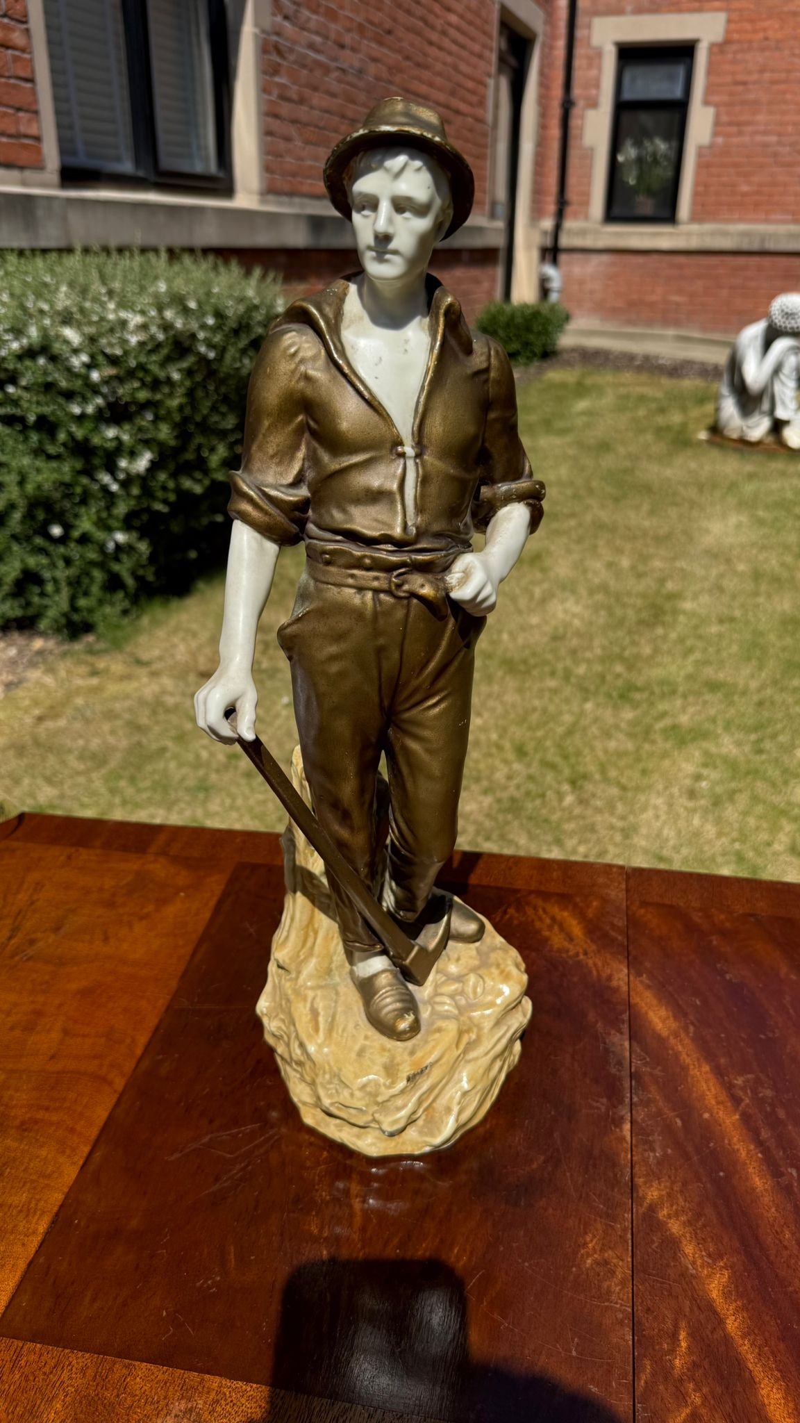 Schoop figure