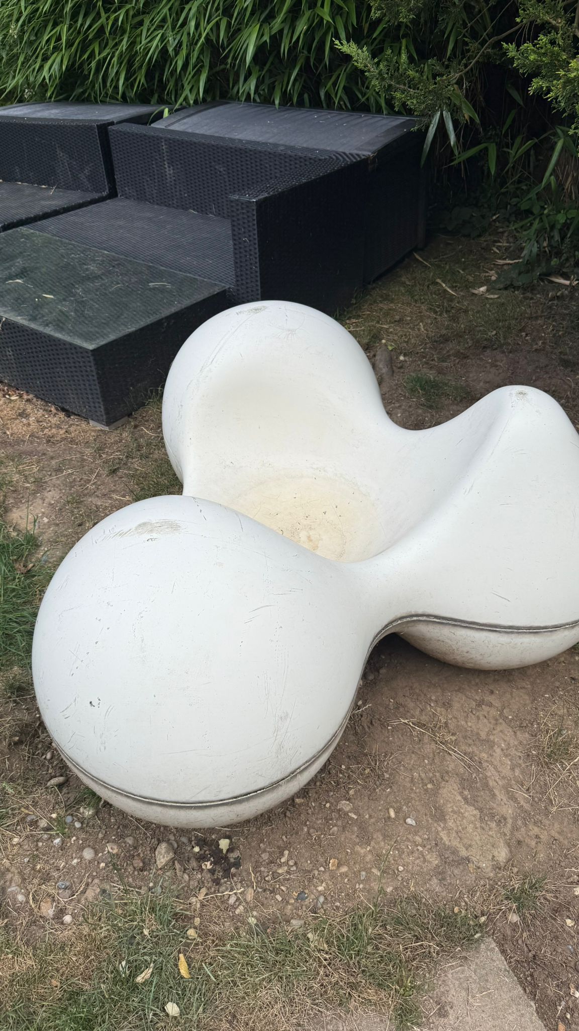 Tomato Chair