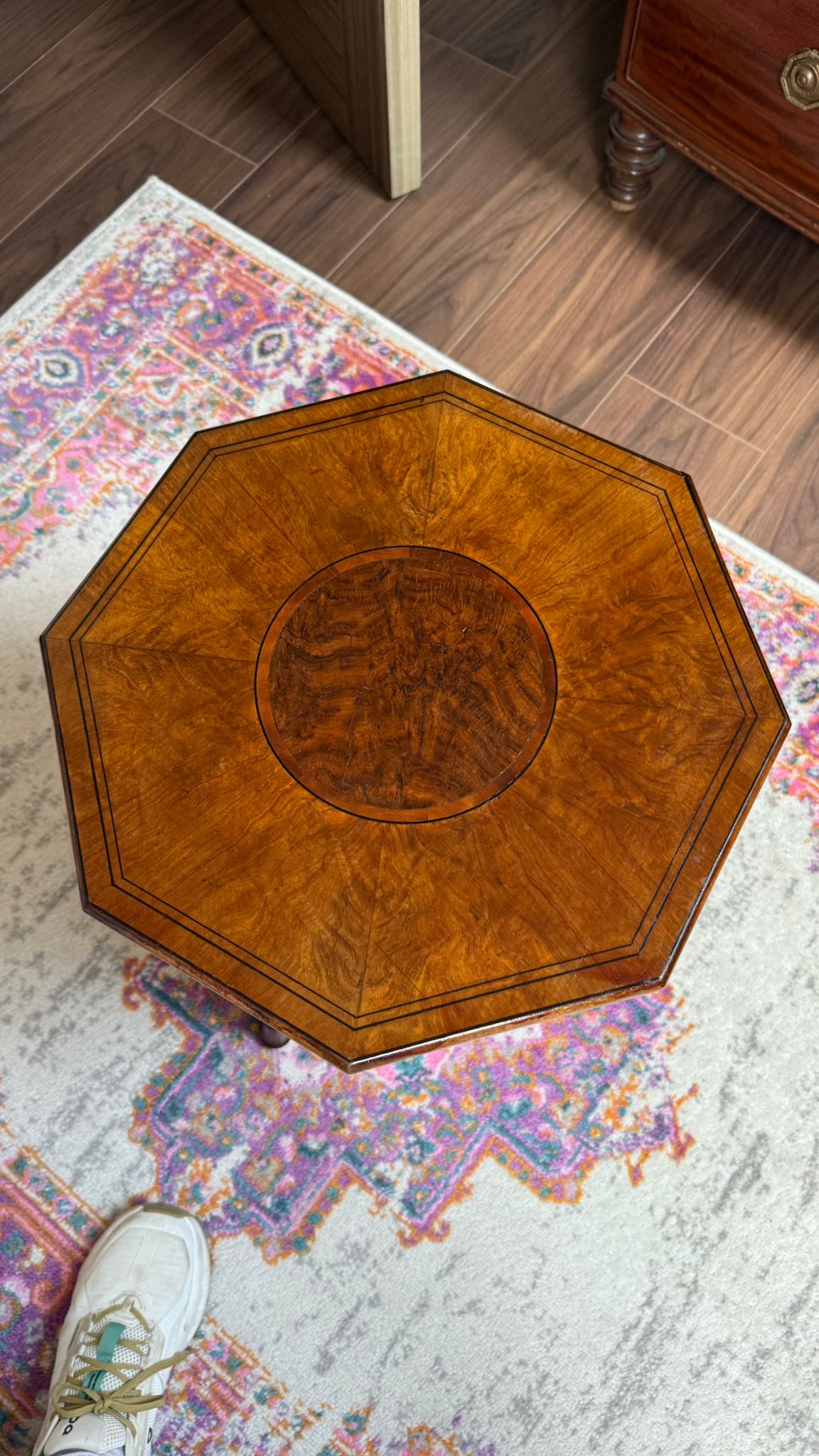 Sorrento Ware Table