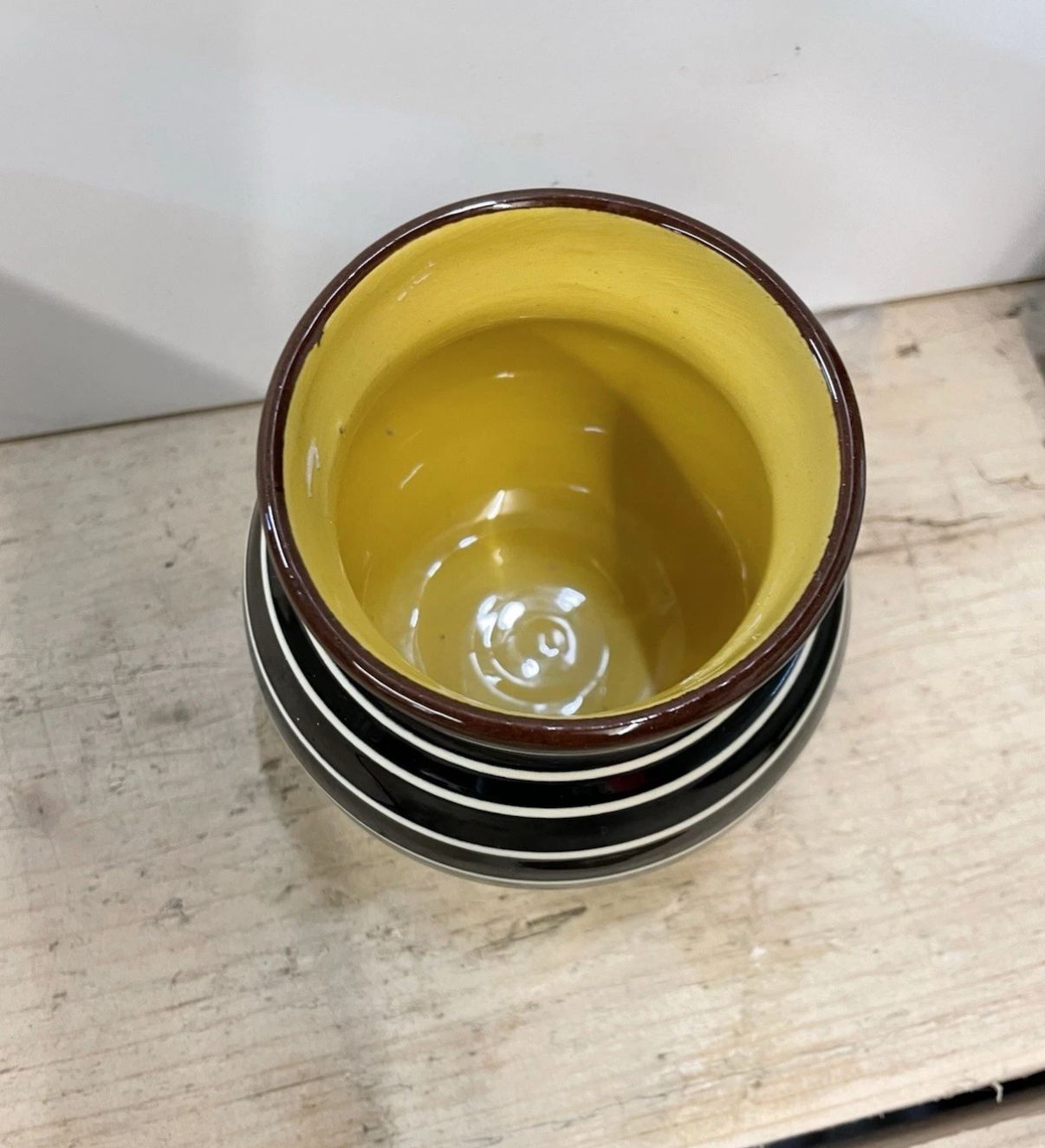 Pottery vase