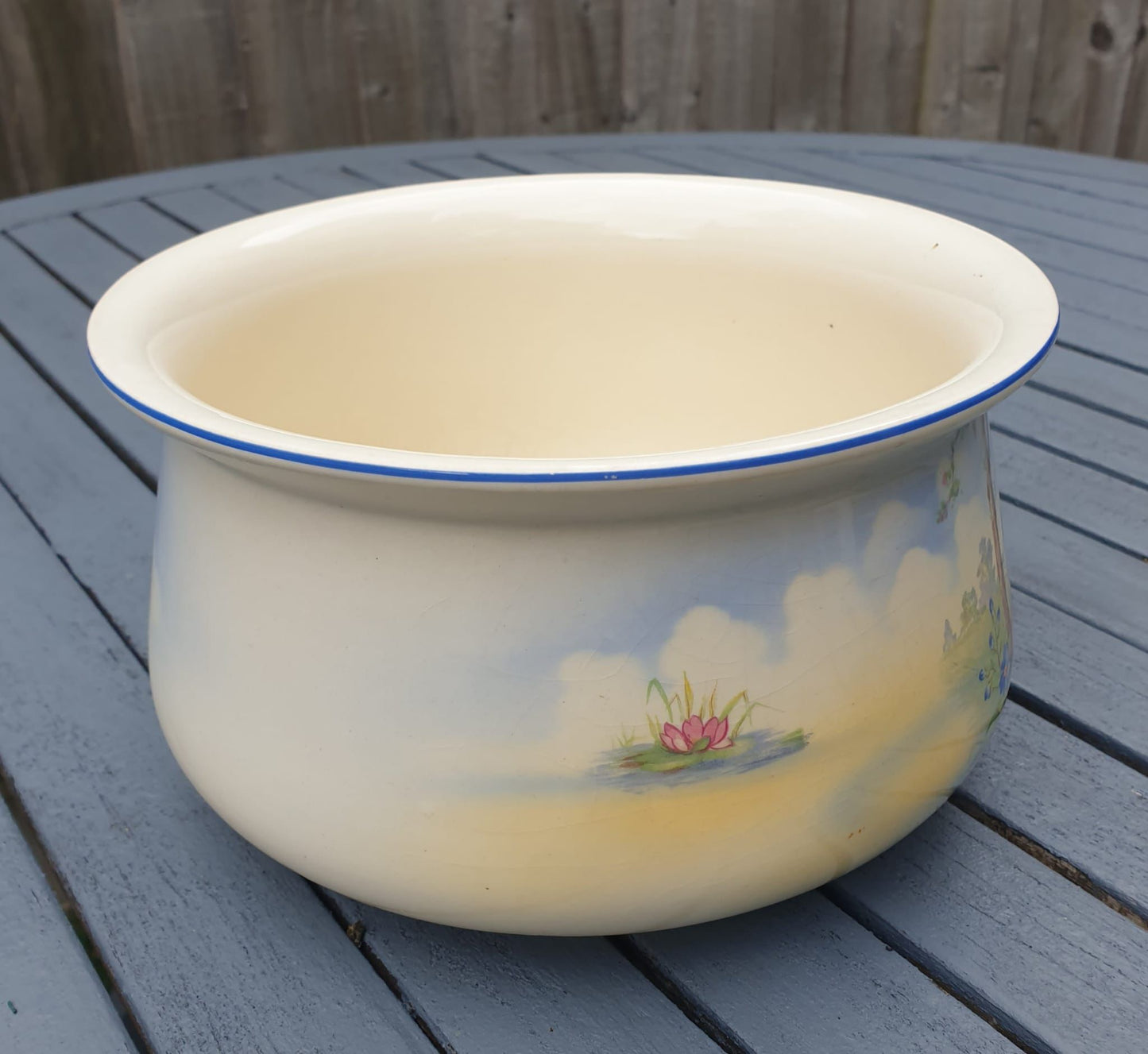 Falconware chamber pot 1890