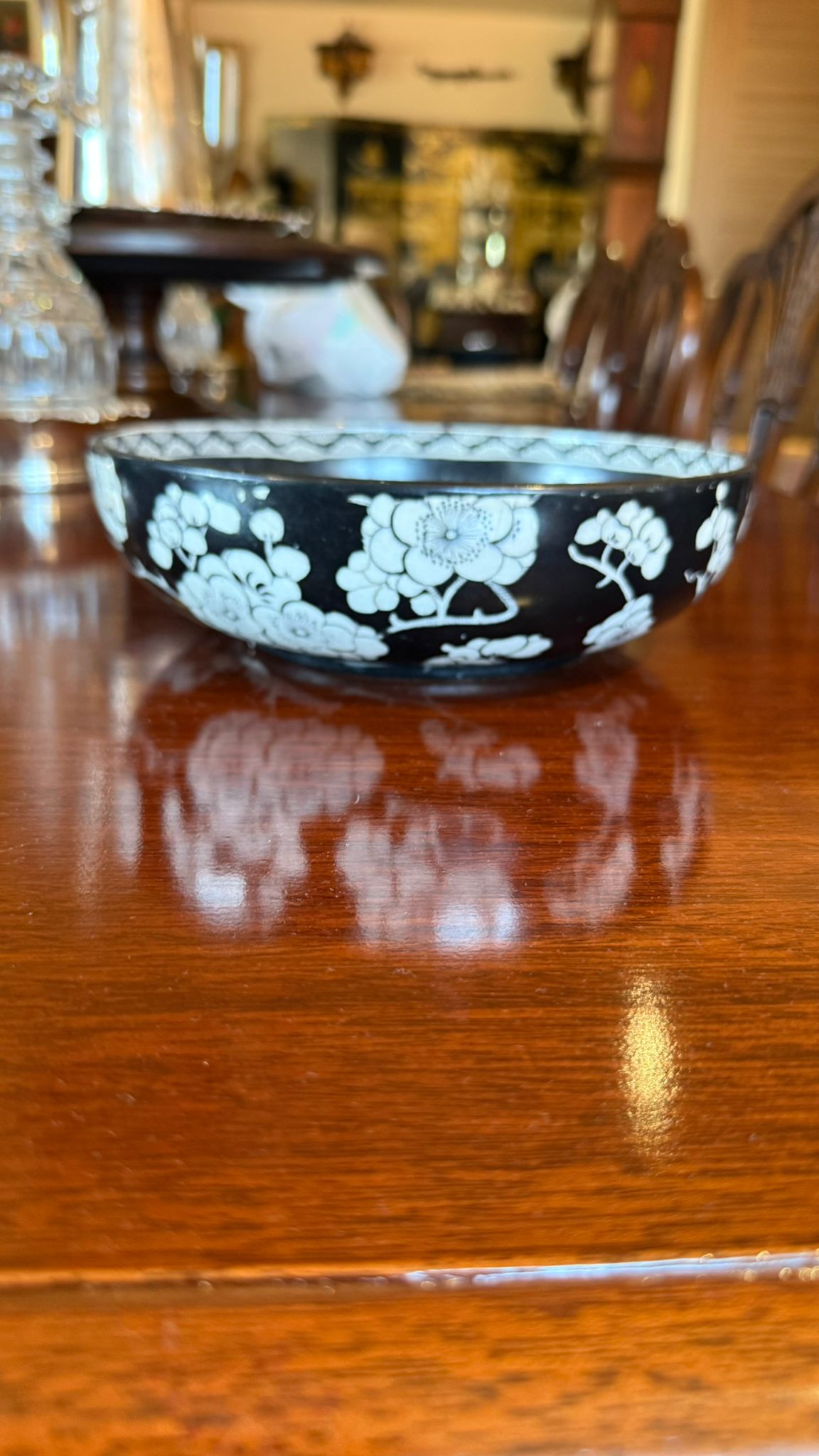 Famille Noir bowl