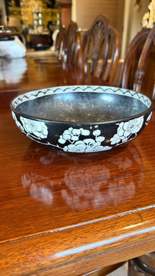 Famille Noir bowl