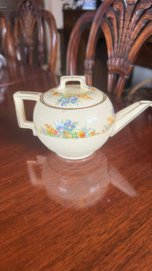 Art Deco Teapot for One
