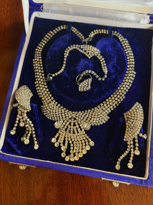 Suite of Art Deco paste jewellery