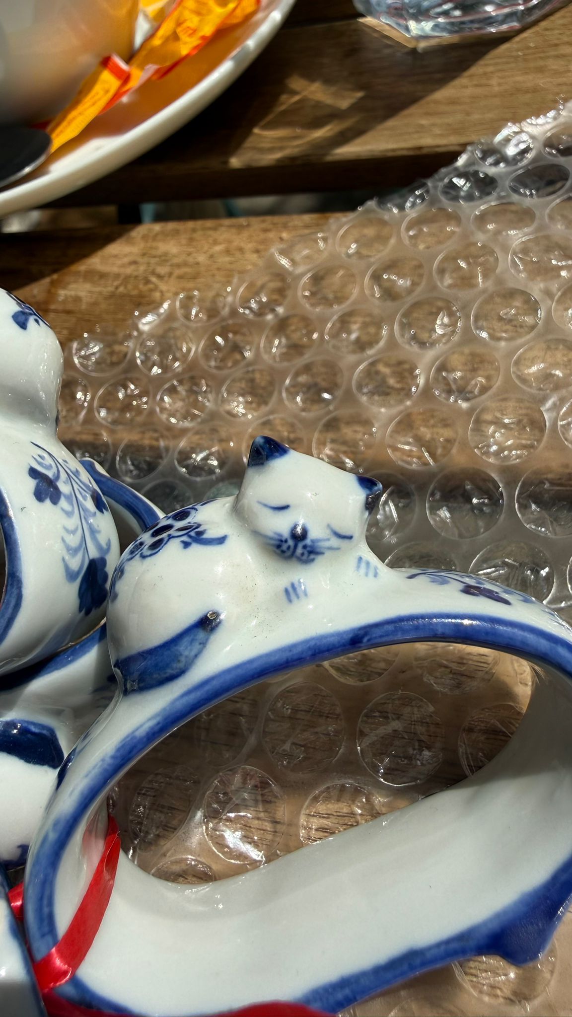 Vintage cat napkin holders